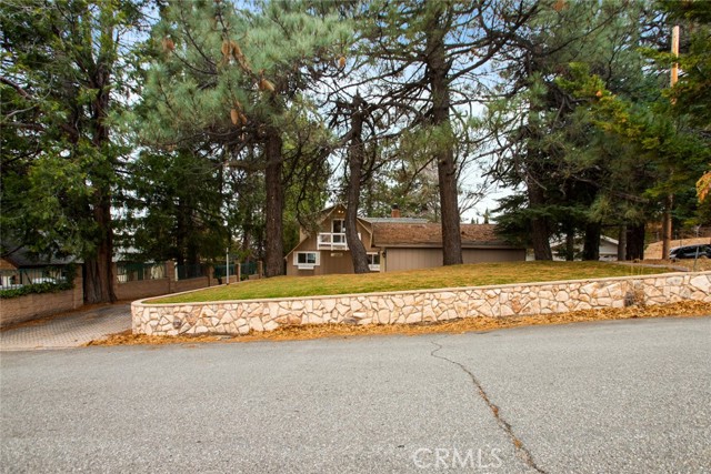 Detail Gallery Image 40 of 40 For 1946 Nob Hill, Running Springs,  CA 92382 - 3 Beds | 2 Baths