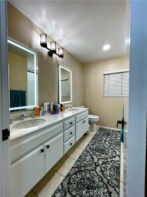 Detail Gallery Image 15 of 31 For 1 Ninos, Irvine,  CA 92620 - 5 Beds | 2/1 Baths