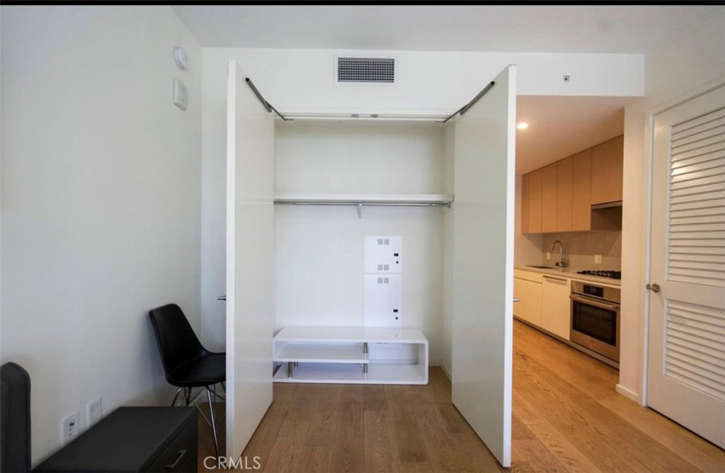 MLS #WS25252119 image #3