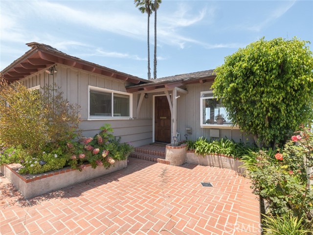 1013 Via Nogales, Palos Verdes Estates, California 90274, 2 Bedrooms Bedrooms, ,2 BathroomsBathrooms,Residential,Sold,Via Nogales,PV21160939