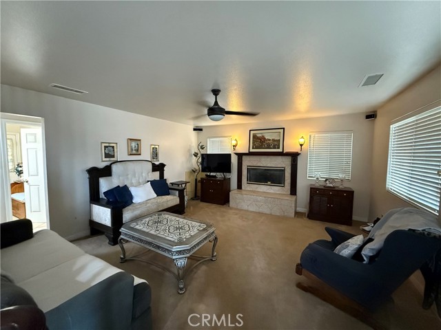 5656 Newbury Avenue, San Bernardino CA: https://media.crmls.org/medias/574bc6e2-0303-4ce0-91de-9d9a519b46cb.jpg