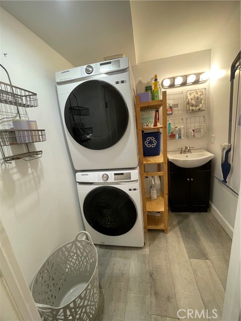 22960 Crespi Street, Woodland Hills CA: https://media.crmls.org/medias/574cf57f-84e3-452c-927d-4964bd522bfe.jpg