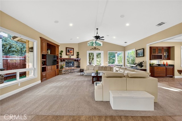 Detail Gallery Image 13 of 71 For 41275 Hacienda Dr, Murrieta,  CA 92562 - 4 Beds | 3/1 Baths