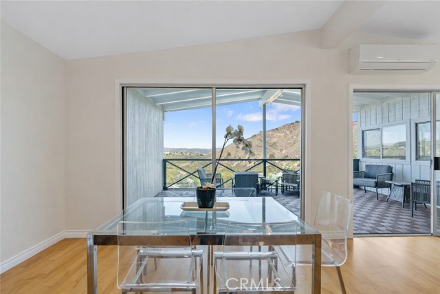 Detail Gallery Image 10 of 55 For 23777 Mulholland Hwy #62,  Calabasas,  CA 91302 - 4 Beds | 4 Baths