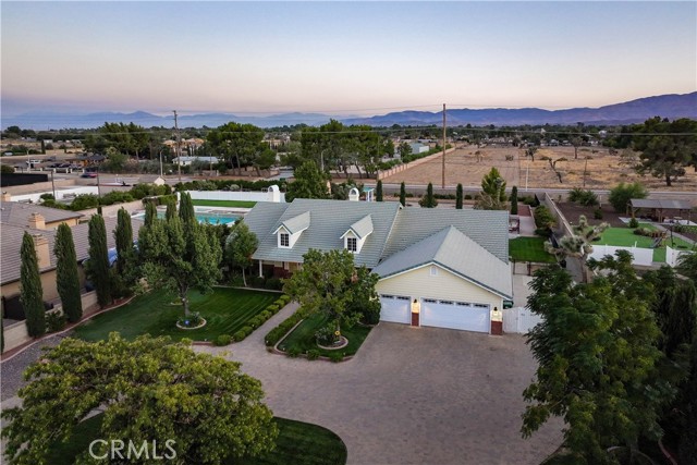 Detail Gallery Image 5 of 75 For 2608 Desert Rose Dr, Lancaster,  CA 93536 - 4 Beds | 4 Baths