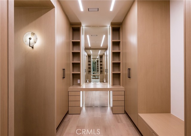 1 Stickley Drive, Laguna Beach CA: https://media.crmls.org/medias/574e9ae8-e4fa-420a-bde9-6413b27dd1aa.jpg