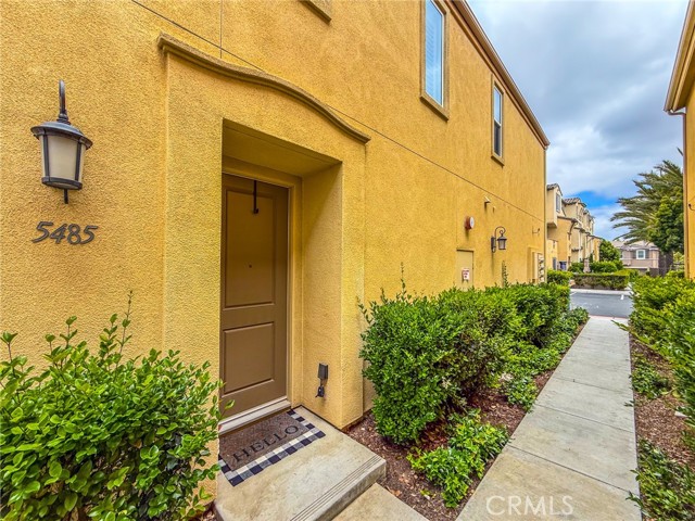 5485 San Roberto, San Diego CA: https://media.crmls.org/medias/574fbf1c-39cb-4159-b0ae-770ac57f4b6c.jpg