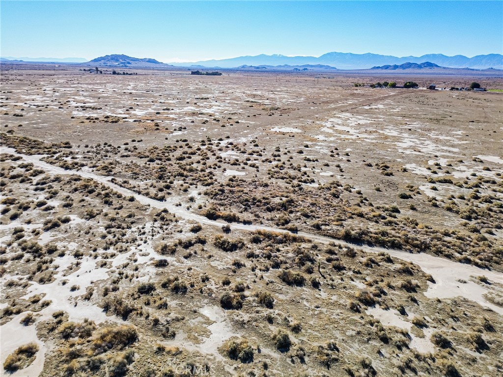 MLS #OC25280725 image #35