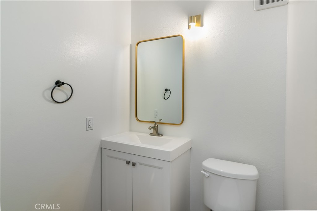 https://media.crmls.org/medias/574fddc5-d8a2-4330-887a-b32da74898fe.jpg?preset=X-Large