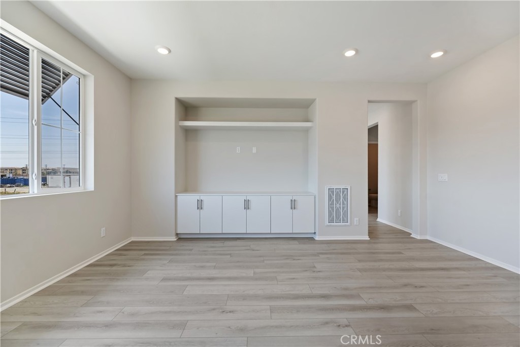 MLS #OC25132963 img 7