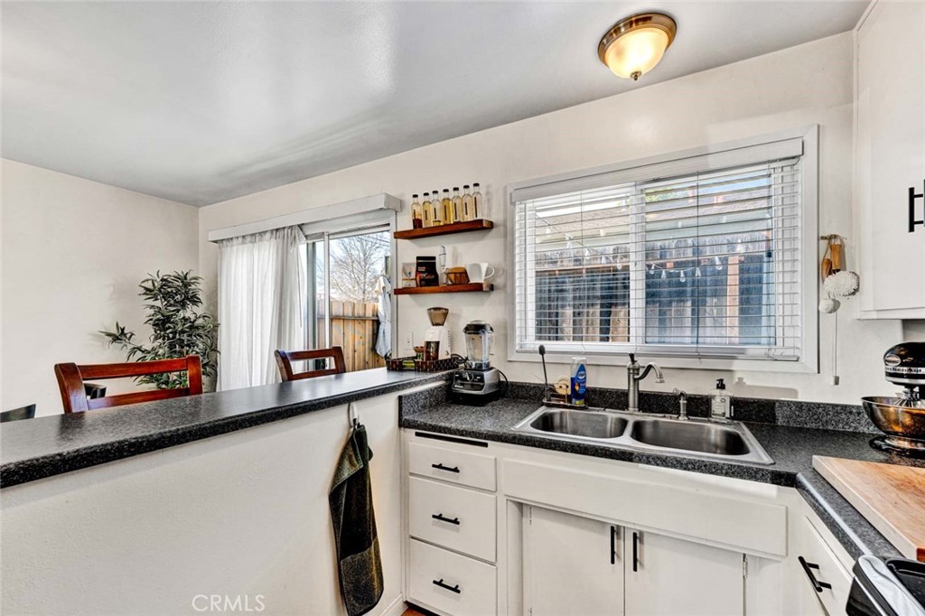 575072b5 2854 41e2 B390 2155b0860003