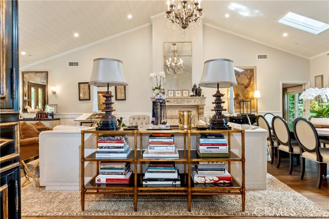 302 W Carter Avenue, Sierra Madre CA: https://media.crmls.org/medias/5750ca37-6ca9-41ad-b731-879a2ffe3825.jpg