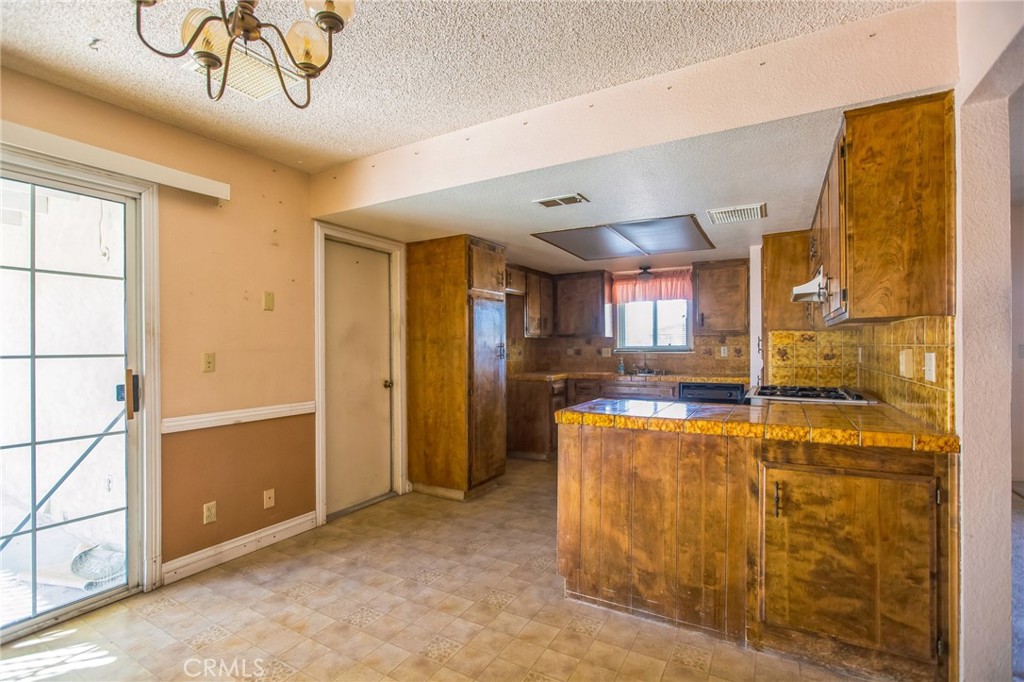 5750D7A7 70A5 4F1E 8357 B11Feb84F800 336 S Lincoln Street, Ridgecrest, Ca 93555 &Lt;Span Style='BackgroundColor:transparent;Padding:0Px;'&Gt; &Lt;Small&Gt; &Lt;I&Gt; &Lt;/I&Gt; &Lt;/Small&Gt;&Lt;/Span&Gt;
