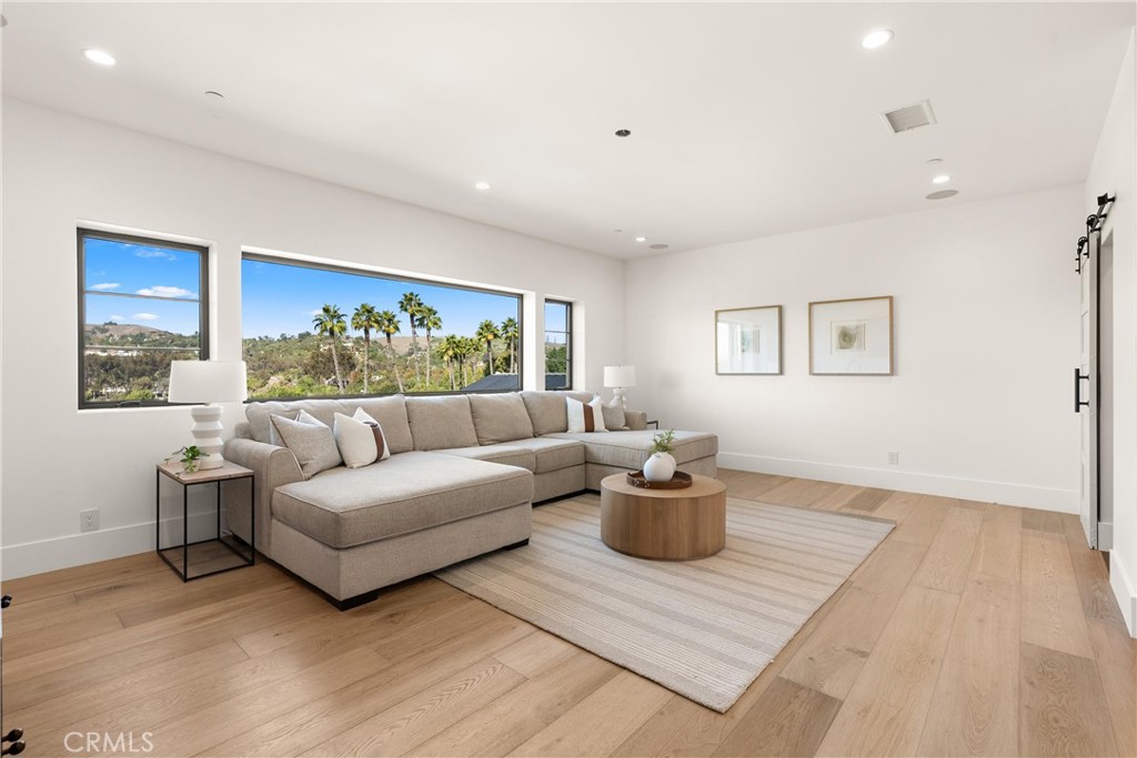 MLS #OC25251950 image #47