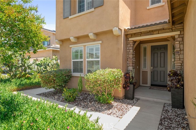 Detail Gallery Image 4 of 53 For 4736 Marrieta St, Jurupa Valley,  CA 91752 - 5 Beds | 4 Baths