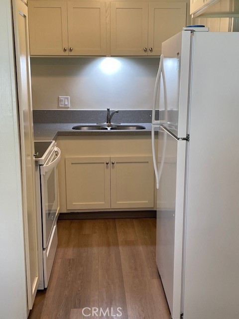 Detail Gallery Image 3 of 9 For 545 N Holliston #5,  Pasadena,  CA 91106 - 1 Beds | 1 Baths