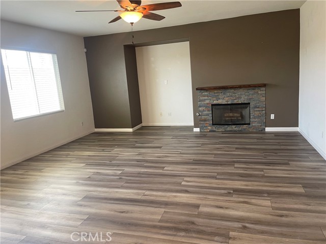 37075 Parkway Drive, Beaumont CA: https://media.crmls.org/medias/5751ae86-d64a-4c12-b0bd-e5abdf48e667.jpg