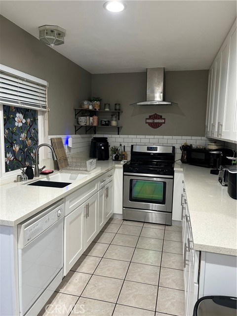 Detail Gallery Image 6 of 18 For 880 Hartford Ln, La Habra,  CA 90631 - 3 Beds | 2/1 Baths