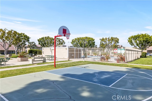 Detail Gallery Image 27 of 28 For 51 Golden Glen St #1,  Irvine,  CA 92604 - 3 Beds | 2 Baths