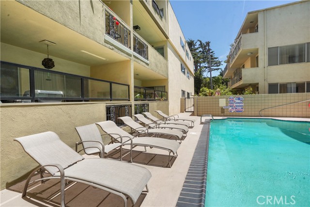 11970 Montana Avenue, Brentwood CA: https://media.crmls.org/medias/57522d11-e0b2-4472-b116-7d564dc28bad.jpg