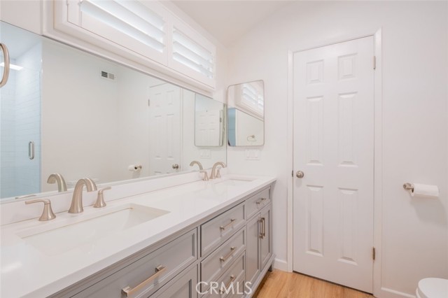 Detail Gallery Image 23 of 32 For 23100 Mulholland Dr, Woodland Hills,  CA 91364 - 4 Beds | 2 Baths