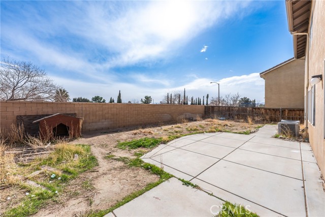 9143 Ocotillo, Hesperia CA: https://media.crmls.org/medias/5752d65d-a149-436d-bf90-af8d89158155.jpg