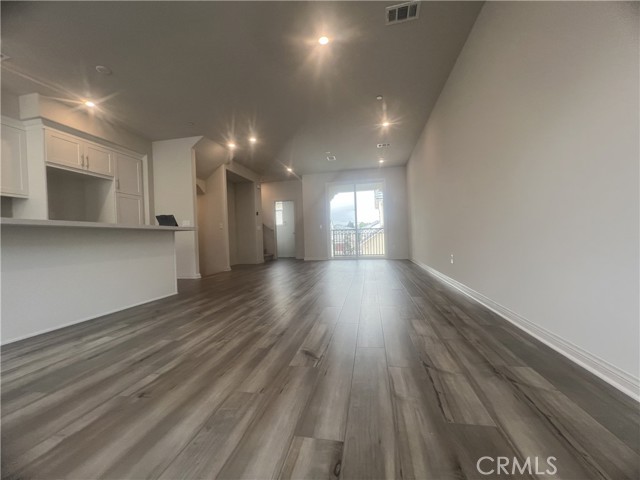 2131 Cumberland, Pomona CA: https://media.crmls.org/medias/5752de94-609c-4570-af66-bef91be5d04f.jpg