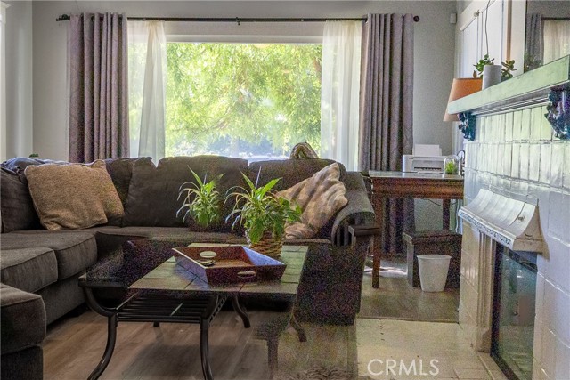 Detail Gallery Image 14 of 48 For 3463 E Kerckhoff, Fresno,  CA 93702 - 4 Beds | 2 Baths