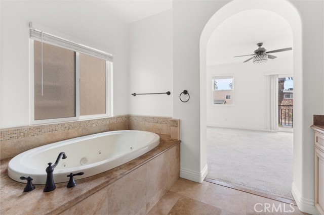 Detail Gallery Image 28 of 54 For 122 9th Street, Huntington Beach,  CA 92648 - 3 Beds | 3/2 Baths