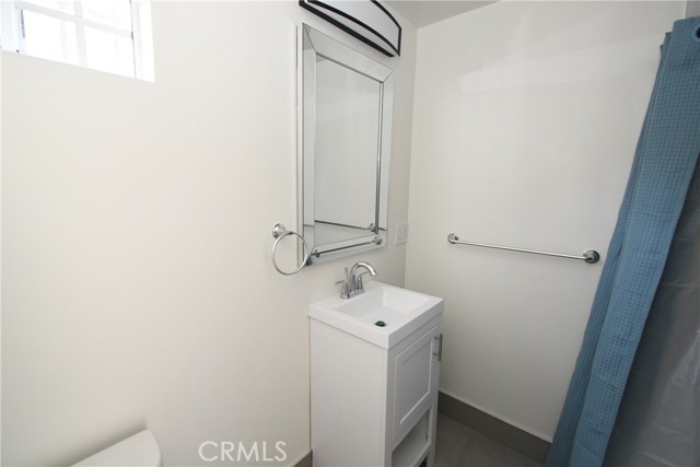 Detail Gallery Image 9 of 31 For 2117 E 112th St, Los Angeles,  CA 90059 - – Beds | – Baths