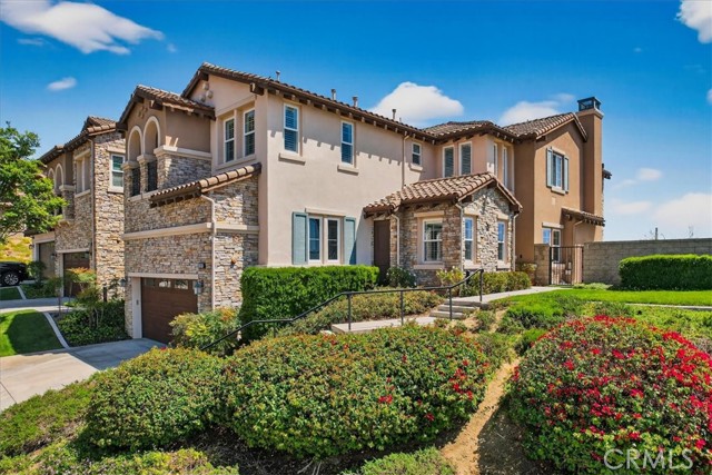 Detail Gallery Image 3 of 57 For 17872 via Roma, Yorba Linda,  CA 92886 - 5 Beds | 5/1 Baths