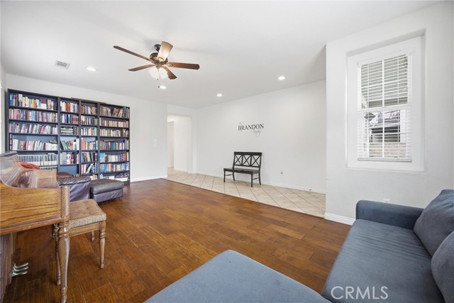 Detail Gallery Image 8 of 37 For 6123 Pilar, Bakersfield,  CA 93306 - 3 Beds | 2 Baths