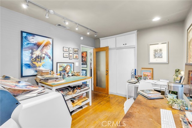 Detail Gallery Image 23 of 31 For 5425 Halbrent, Sherman Oaks,  CA 91411 - 3 Beds | 2 Baths