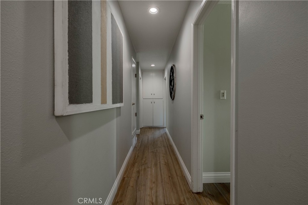 https://media.crmls.org/medias/57557293-5176-4c4f-9053-6eb1314b686f.jpg?preset=X-Large