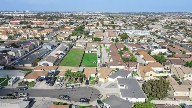 217 E 221st, Carson CA: https://media.crmls.org/medias/5755a664-1ef2-4e50-a7b8-c371856c73df.jpg
