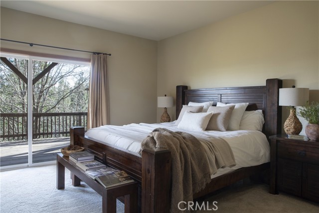 Detail Gallery Image 8 of 32 For 183 Chipmunk, Lake Arrowhead,  CA 92352 - 6 Beds | 5/1 Baths