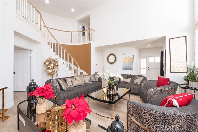 5 Encinal, Lake Forest CA: https://media.crmls.org/medias/575623da-b66d-4e9b-9a50-5a9647aaddf8.jpg
