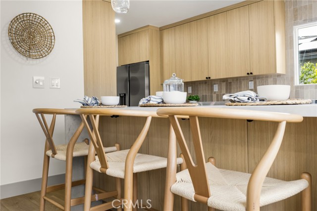 5161 E 27th Street, Long Beach CA: https://media.crmls.org/medias/57569186-526d-4e97-b75e-1e408c494a9b.jpg