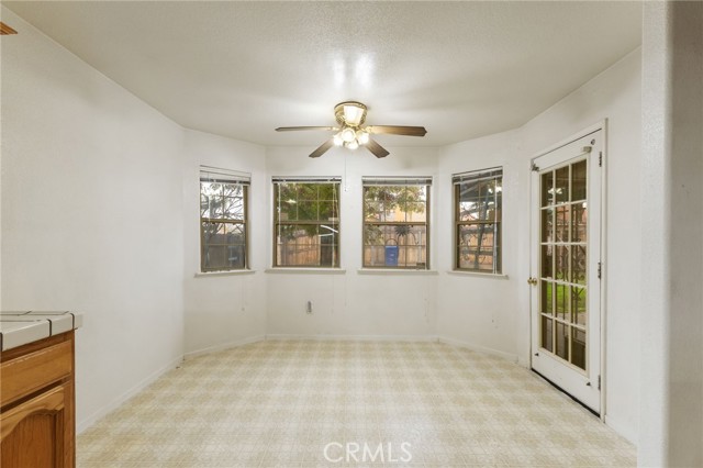 Detail Gallery Image 12 of 35 For 952 Upp Ct, Hanford,  CA 93230 - 3 Beds | 2 Baths