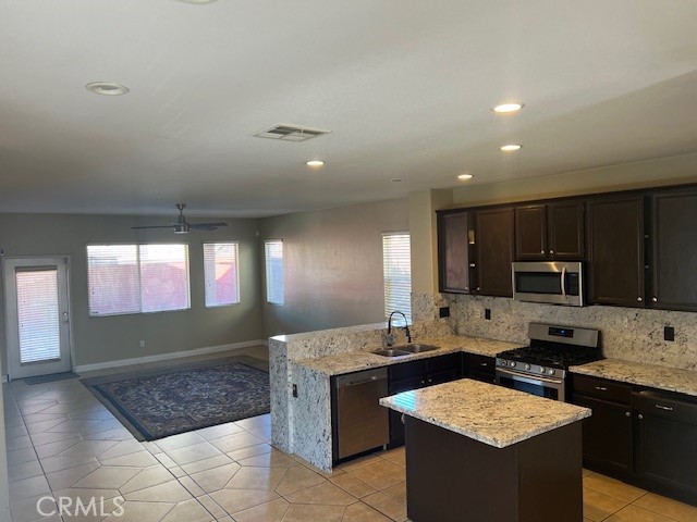 Detail Gallery Image 16 of 26 For 3762 Segovia, Perris,  CA 92571 - 3 Beds | 2/1 Baths
