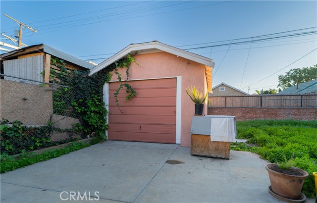 Detail Gallery Image 25 of 39 For 1706 W 65th Pl, Los Angeles,  CA 90047 - 3 Beds | 1 Baths