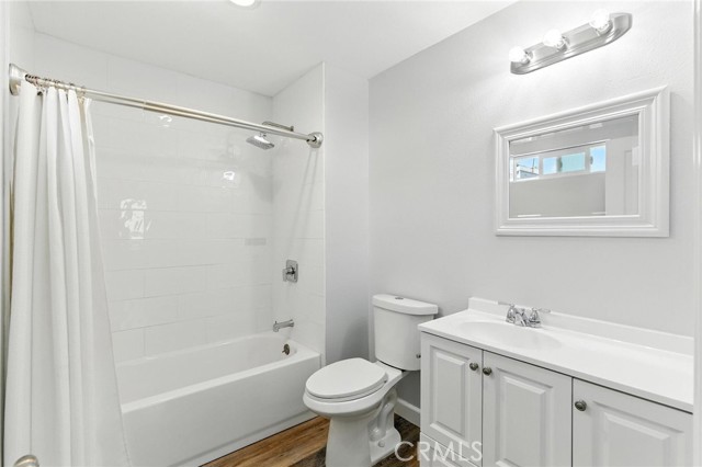 5439 S La Cienega Boulevard, Ladera Heights CA: https://media.crmls.org/medias/575a53b2-f113-4749-a6b4-81237cccd2b2.jpg