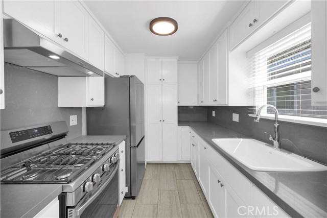 502 36th Street, Newport Beach CA: https://media.crmls.org/medias/575a75e8-b8db-4af8-b8f4-688127876758.jpg