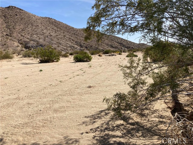 Detail Gallery Image 1 of 11 For 1 Sunnyslope Dr, Twentynine Palms,  CA 92277 - – Beds | – Baths