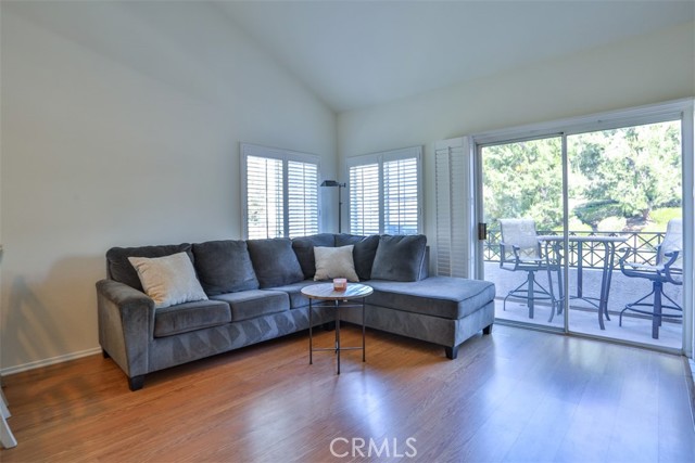 8025 E Sandstone Drive, Anaheim Hills CA: https://media.crmls.org/medias/575c9f92-60f3-41b9-98ea-f758e5902106.jpg