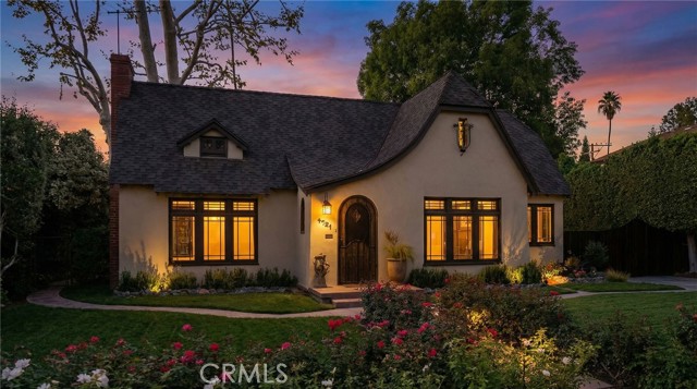 Front Image Thumbnail for CRIV25266078