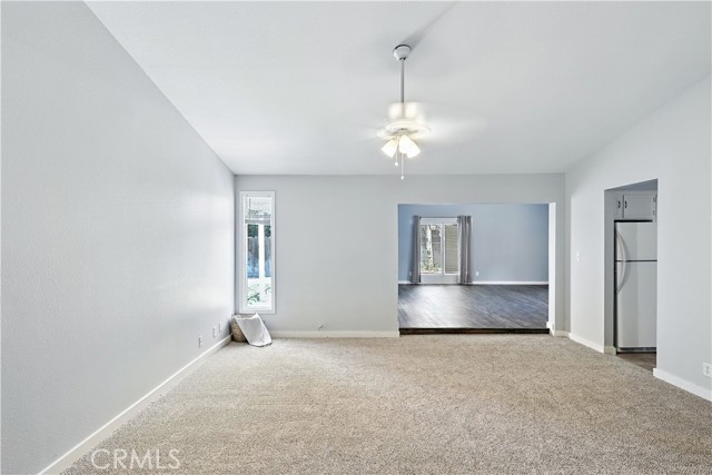 395 Columbia Avenue, Merced CA: https://media.crmls.org/medias/575dac1a-35ea-40ed-b0c9-e250238e3505.jpg