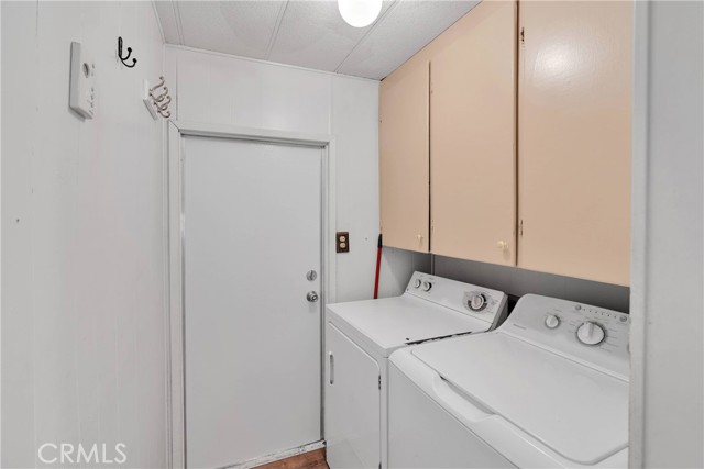 701 Montara Road, Barstow CA: https://media.crmls.org/medias/575e84d0-6f92-438f-acdf-93d889b68a01.jpg