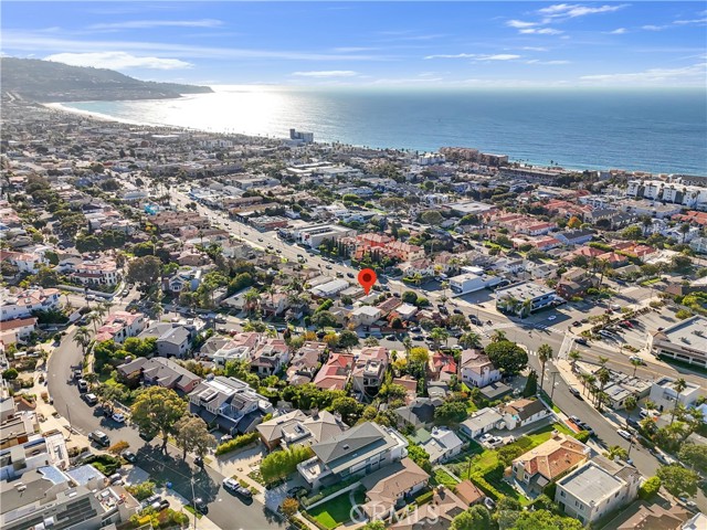 Detail Gallery Image 18 of 21 For 608 S Pacific Coast Highway, Redondo Beach,  CA 90277 - 2 Beds | 2 Baths