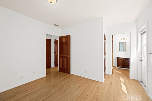 33 16th Street, Hermosa Beach, California 90254, 4 Bedrooms Bedrooms, ,4 BathroomsBathrooms,Residential,Sold,16th,SR24056246